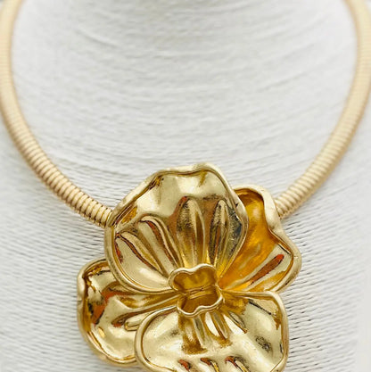 Vintage Flower Choker