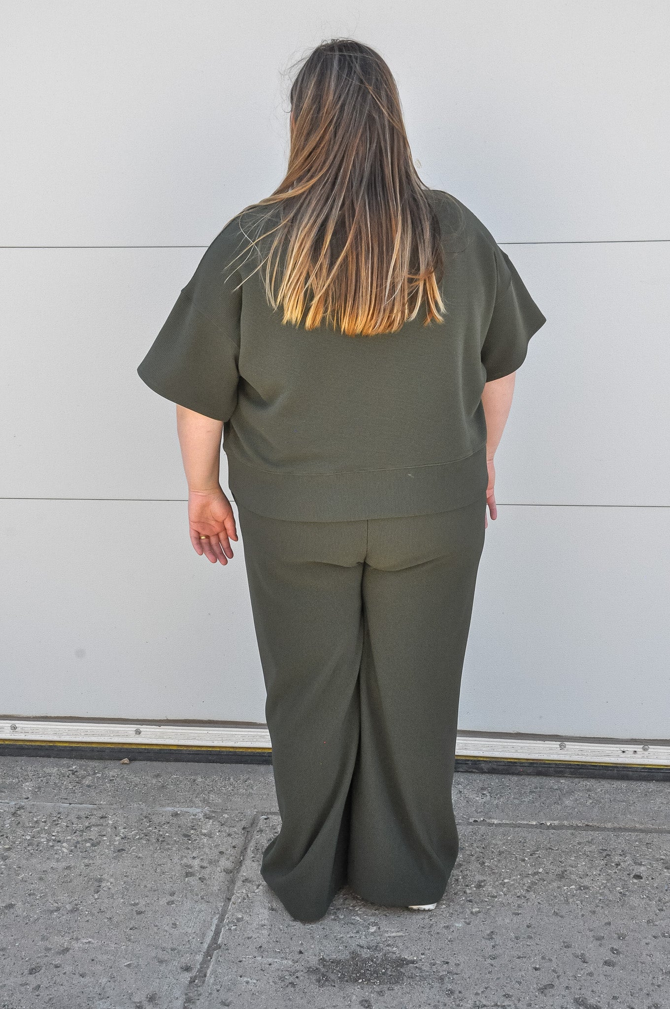 Curvy Ribbed Round Neck Tee & Pants Set