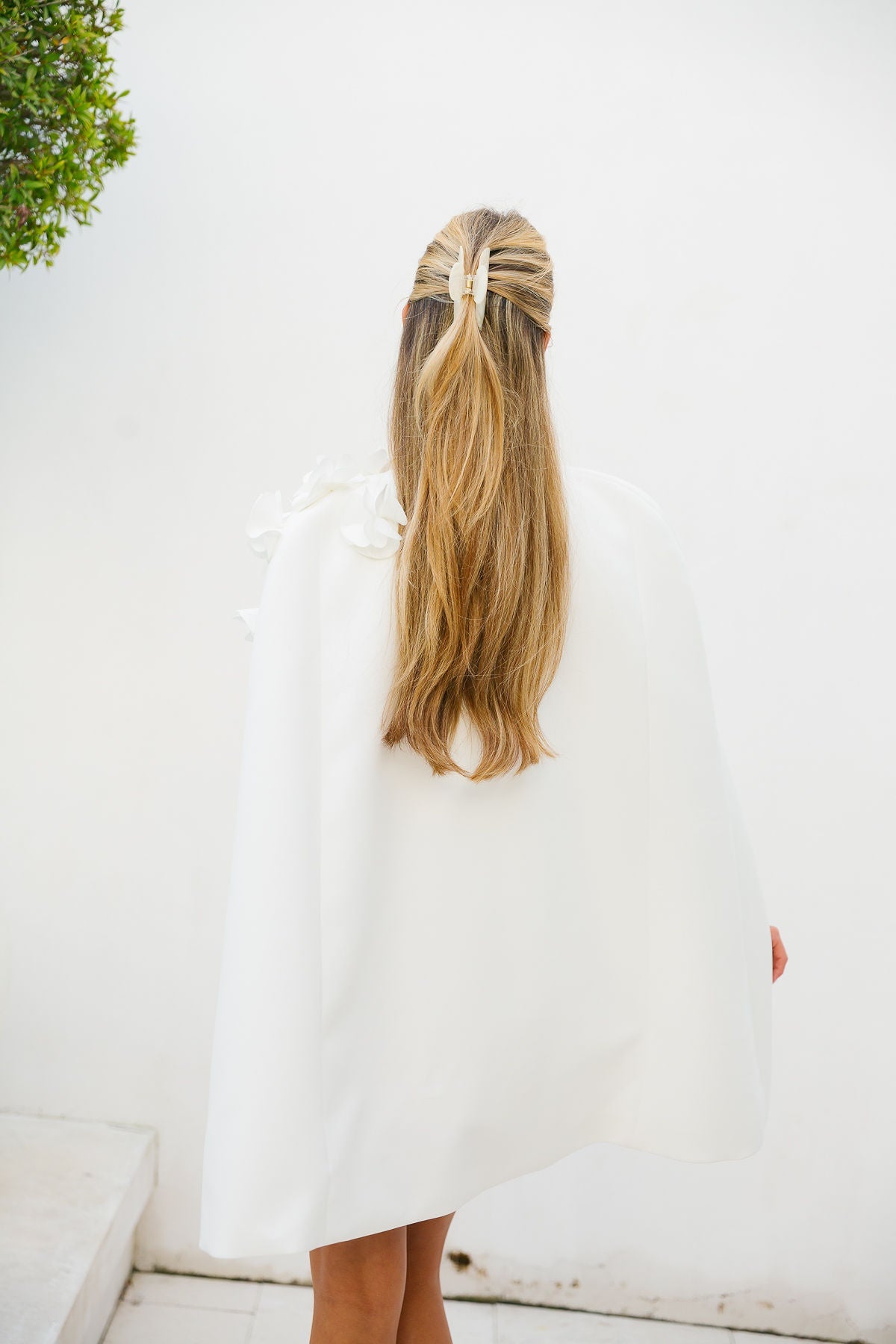 Monet Cape Mini - White