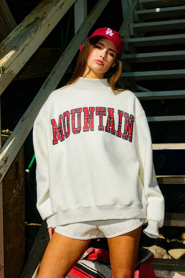 'Lake & Mountain' Mock-Neck Sweatshirt